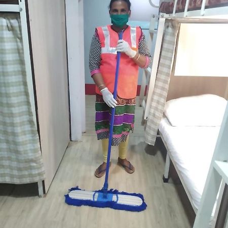 Abuzz Sewri Hostel Mumbai Ngoại thất bức ảnh